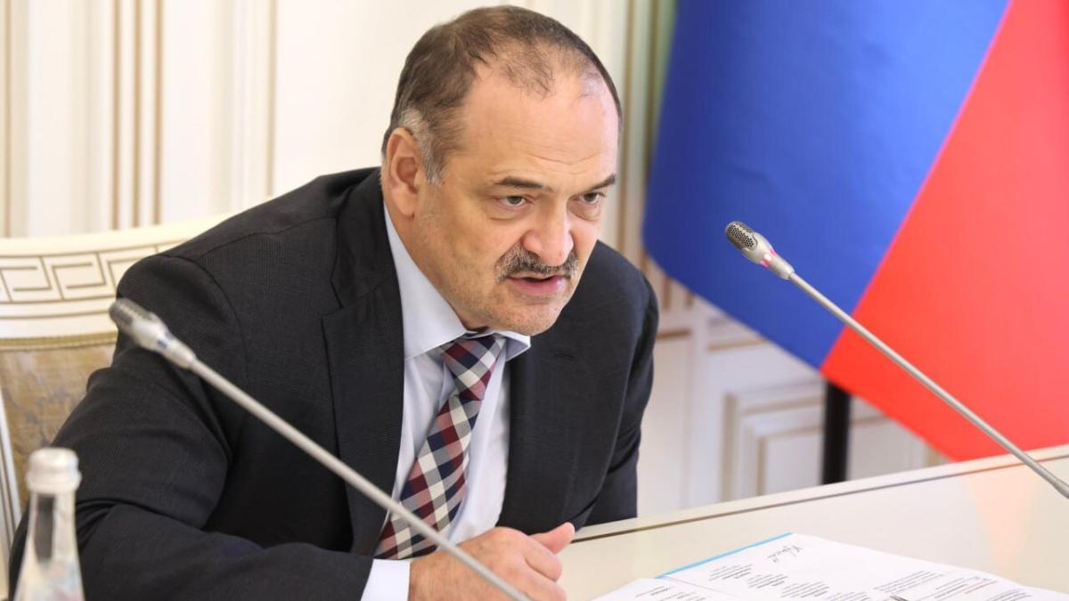 Меликов провел заседание комиссии по увеличению доходов бюджета РД