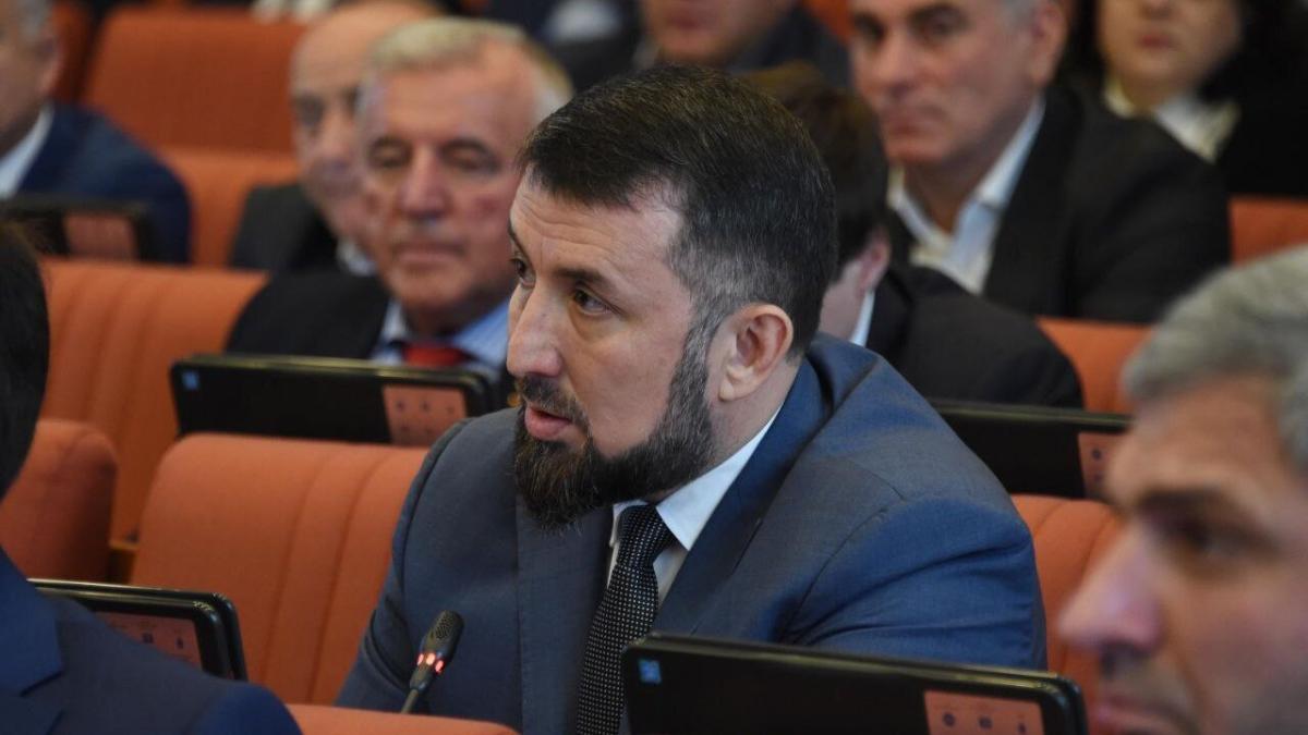 На заседании НС Шамиль Омаров выступил с докладом о сельском хозяйстве